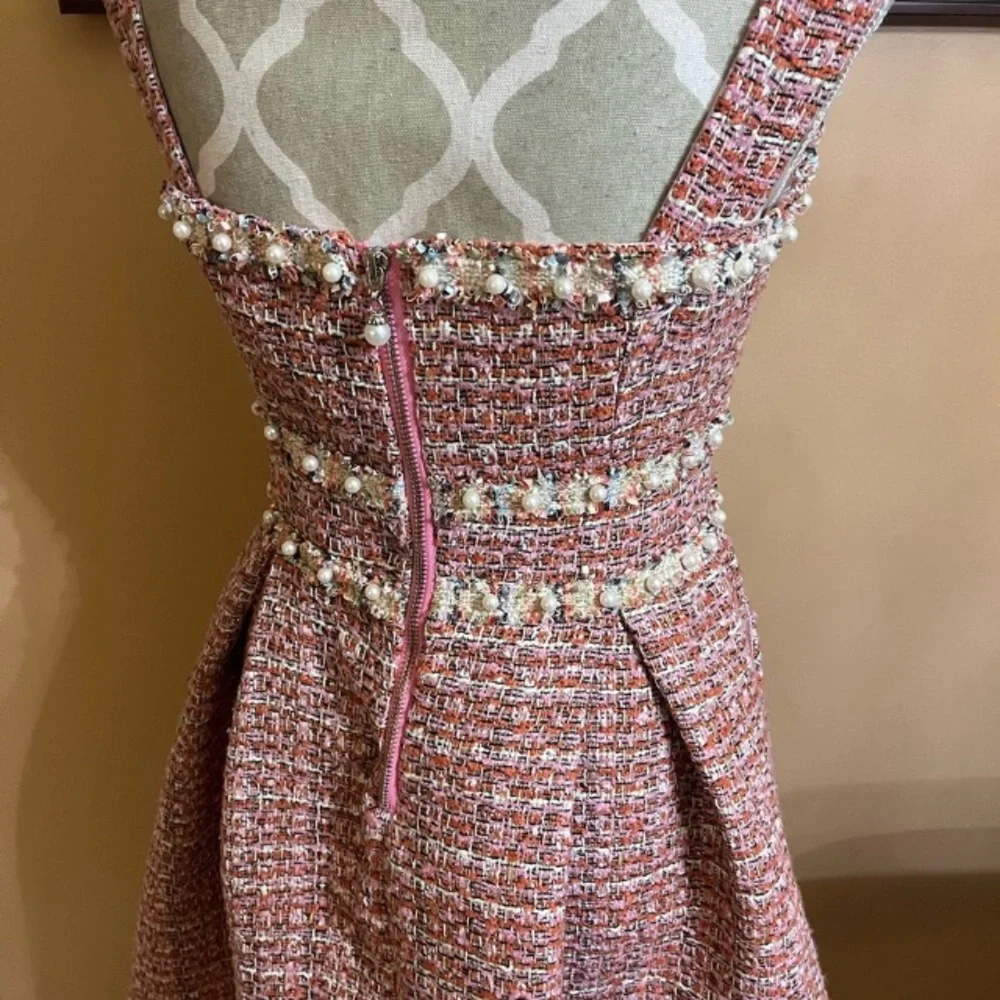 ⭐️SOLD⭐️Gorgeous tweed and pearl Jacket and Dress set - Picture 10 of 16